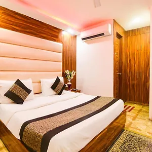https://oyo-27009-hotel-olivia-inn.hotelsdelhi.org